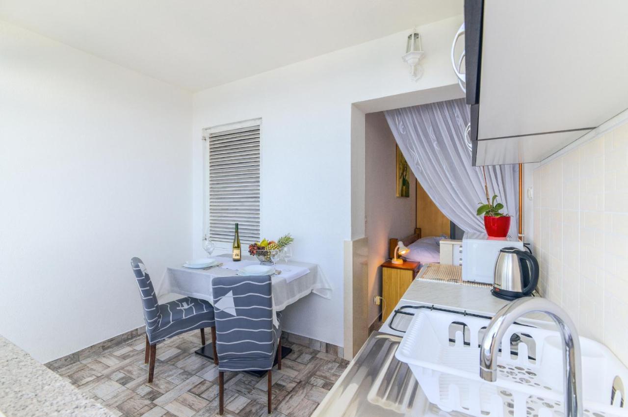 Ivan Apartment *