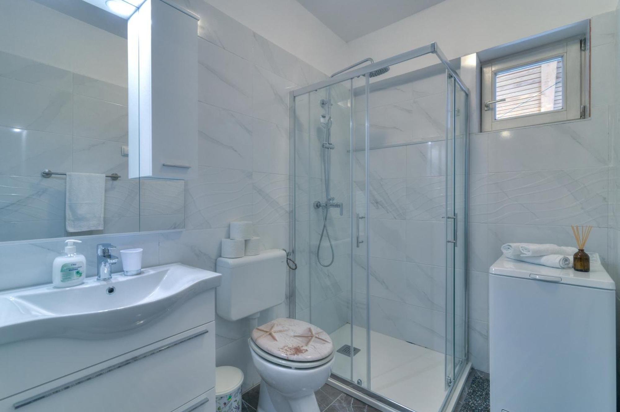 Ivan Apartment *